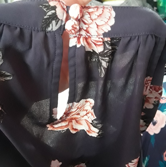 Torrid top - Picture 3 of 4